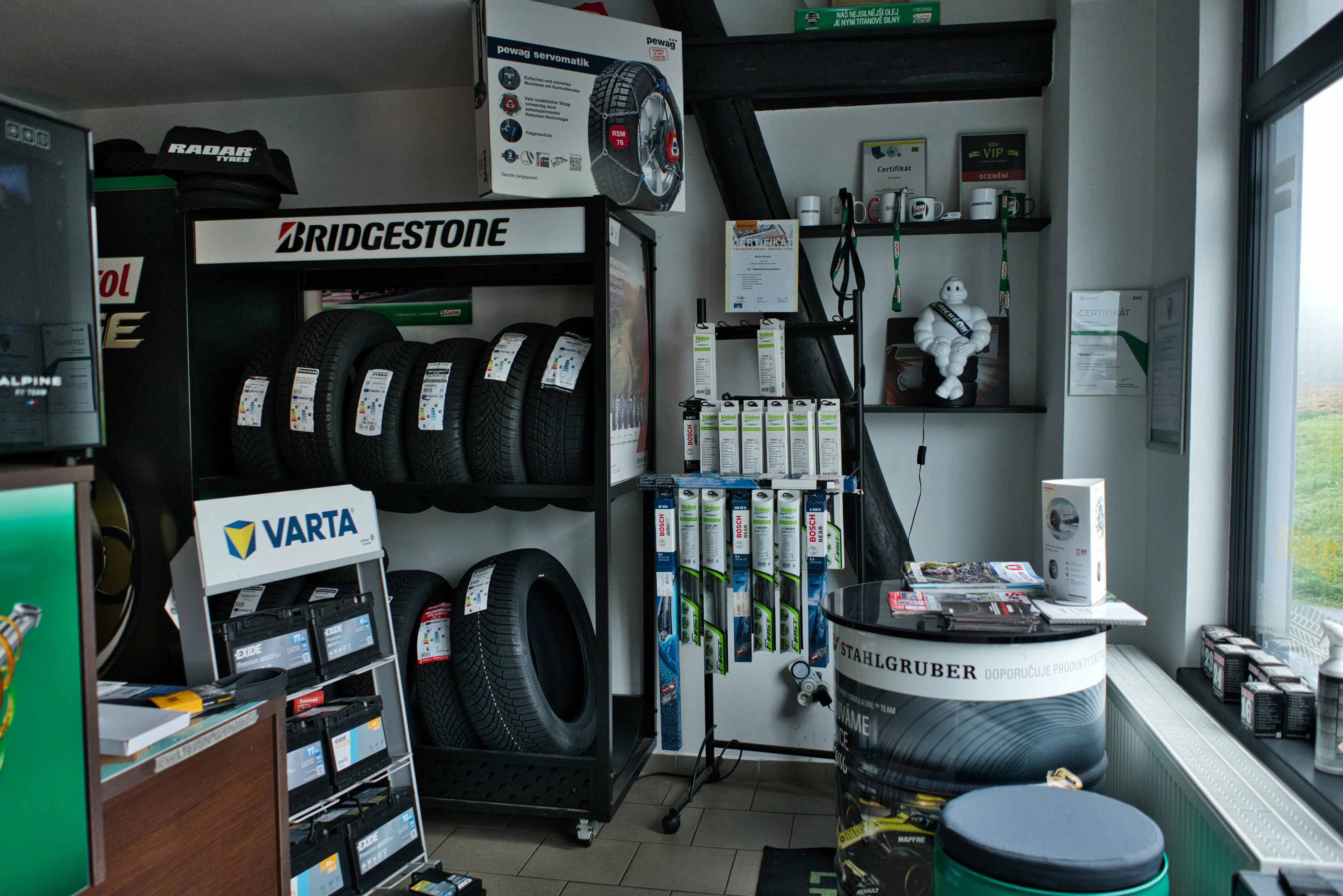 Pneuservis – práce na voze